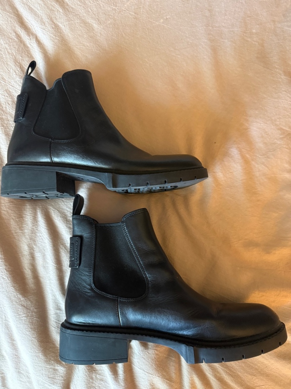 Coach Women’s Black Leather Chelsea Boots size 9.5 - Picture 4 of 9